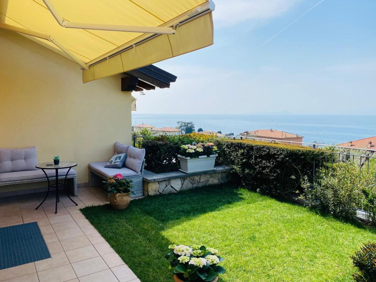 Il Paradiso Apartments Great View Gardasee Torri Del Benaco Exterior foto