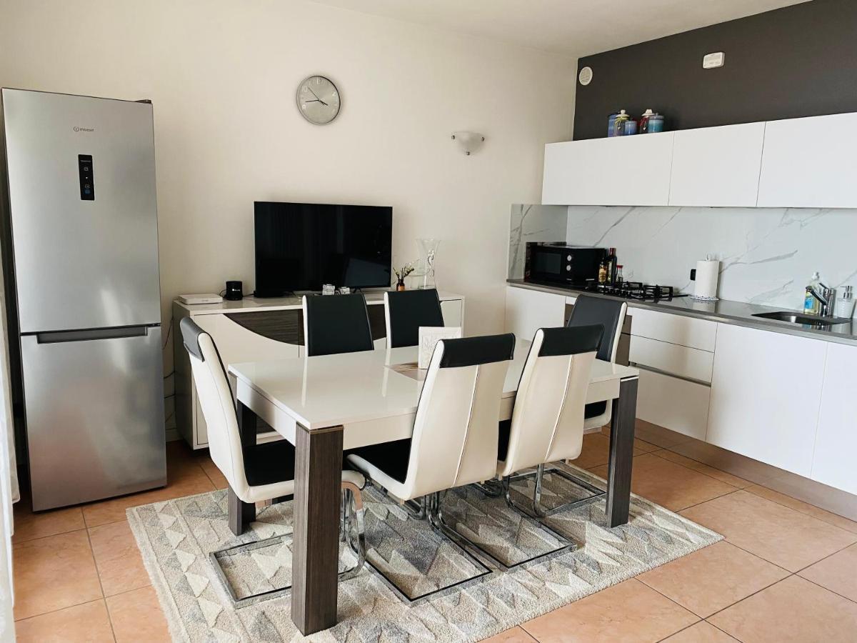 Il Paradiso Apartments Great View Gardasee Torri Del Benaco Exterior foto
