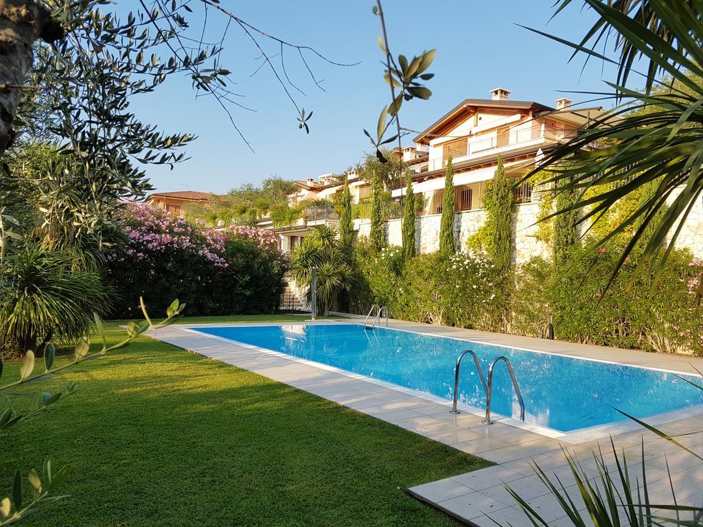 Il Paradiso Apartments Great View Gardasee Torri Del Benaco Exterior foto