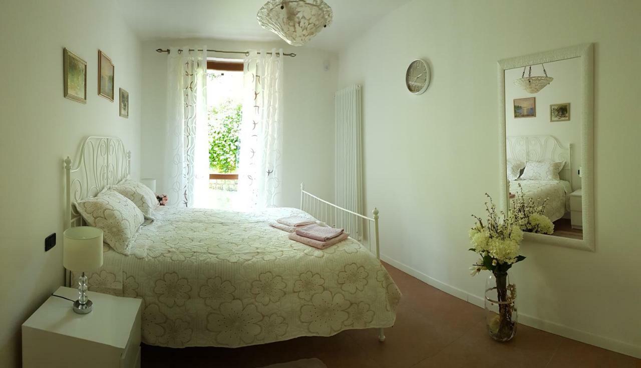 Il Paradiso Apartments Great View Gardasee Torri Del Benaco Exterior foto