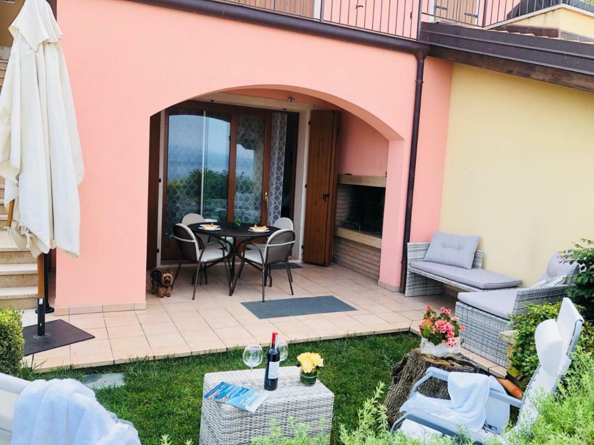 Il Paradiso Apartments Great View Gardasee Torri Del Benaco Exterior foto